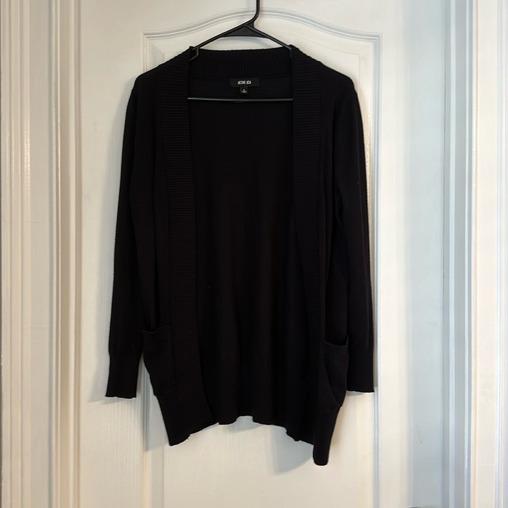 Active USA Black Cardigan with Pockets - Large